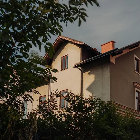 Oak House Vienna - Boutique Guesthouse Near Meidling Station