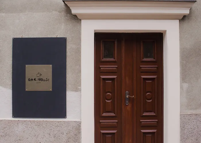 Готель типу "ліжко та сніданок" Oak House - Boutique Near Meidling Station 4*