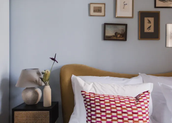 Готель типу "ліжко та сніданок" Oak House - Boutique Near Meidling Station