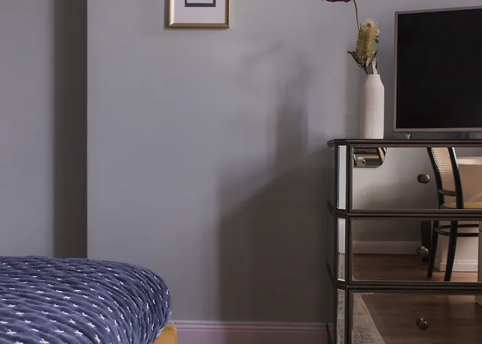 Oak House - Boutique Near Meidling Station 4*