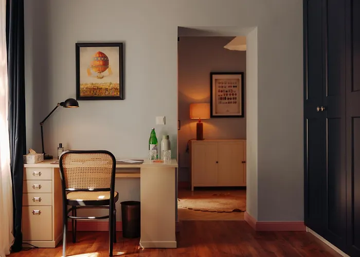 民宿 Oak House - Boutique Near Meidling Station 4*