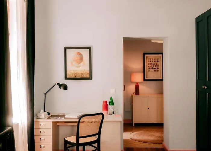 Oak House - Boutique Near Meidling Station