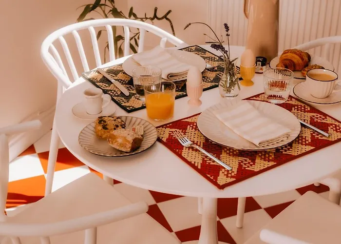 Oak House - Boutique Near Meidling Station 4*