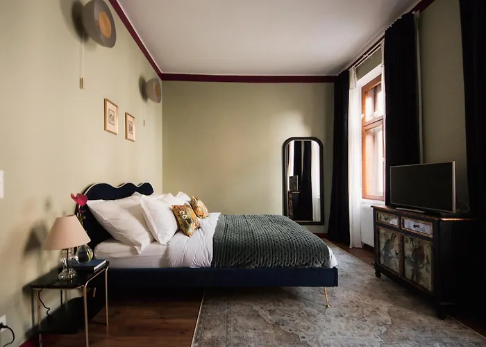 Oak House - Boutique Near Meidling Station 4*