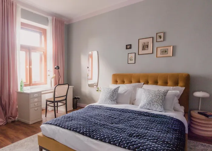 Oak House - Boutique Near Meidling Station 民宿 4*